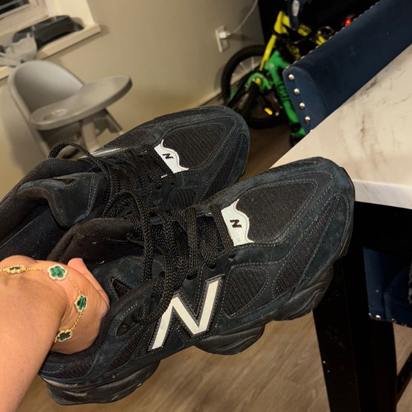 New Balance Black and White Sneakers - Picture 4 of 4